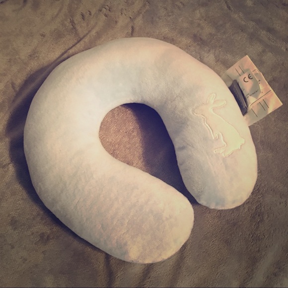 Baby Neck Pillow - Picture 1 of 3